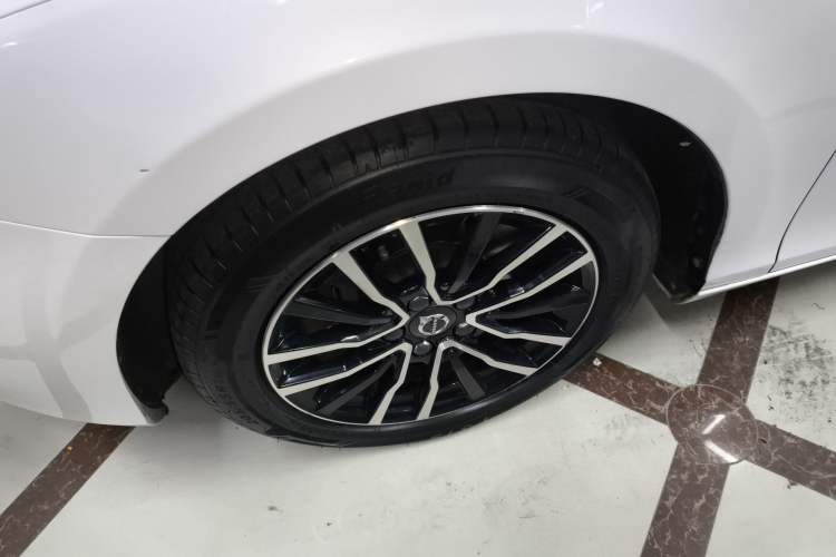 Used Volvo V40 2019 T3 Zhiyi Edition Exterior 7