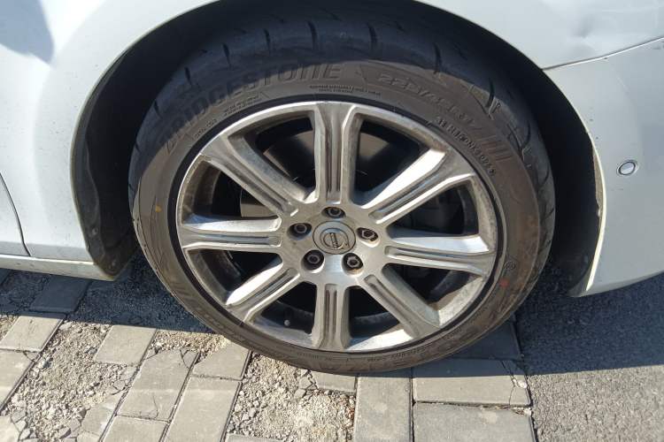 Used Volvo V40 2019 T3 Smart Luxury Edition Exterior 7