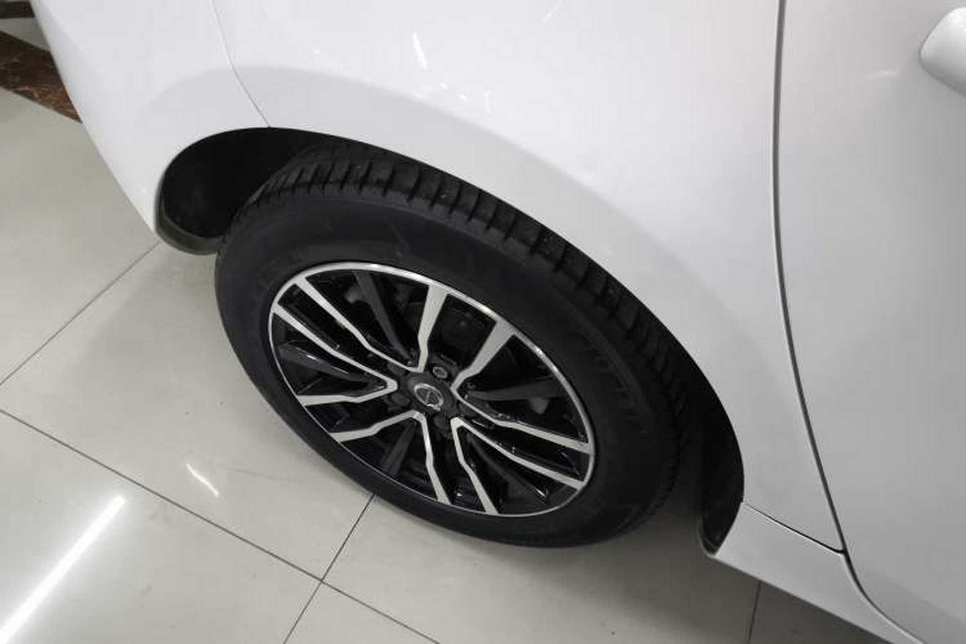 Used Volvo V40 2019 T3 Zhiyi Edition Exterior 8