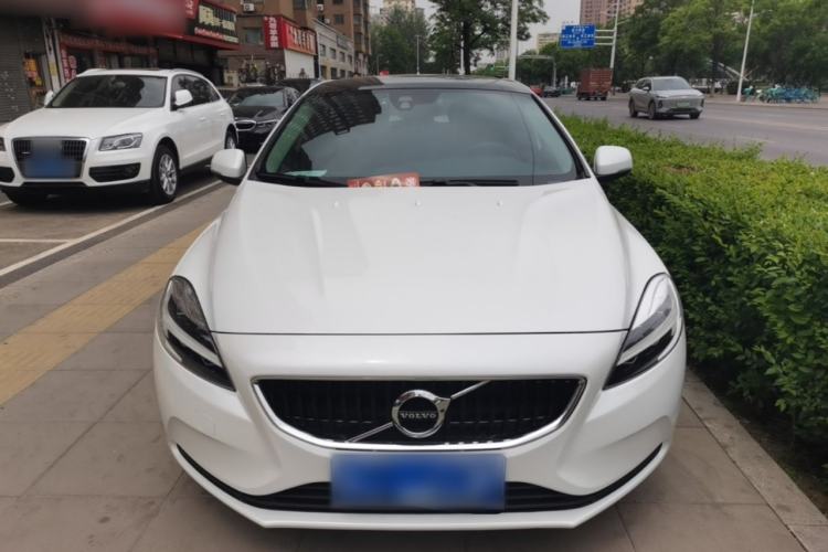 Used Volvo V40 2019 T3 Zhiyi Edition Front