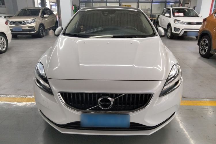Used Volvo V40 2019 T3 Zhiyi Edition Front