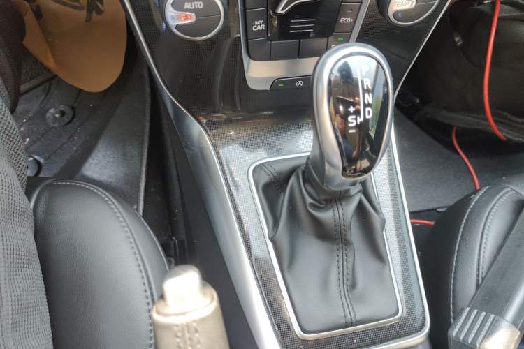 Used Volvo V40 2019 T3 Zhiyi Edition Gear Lever