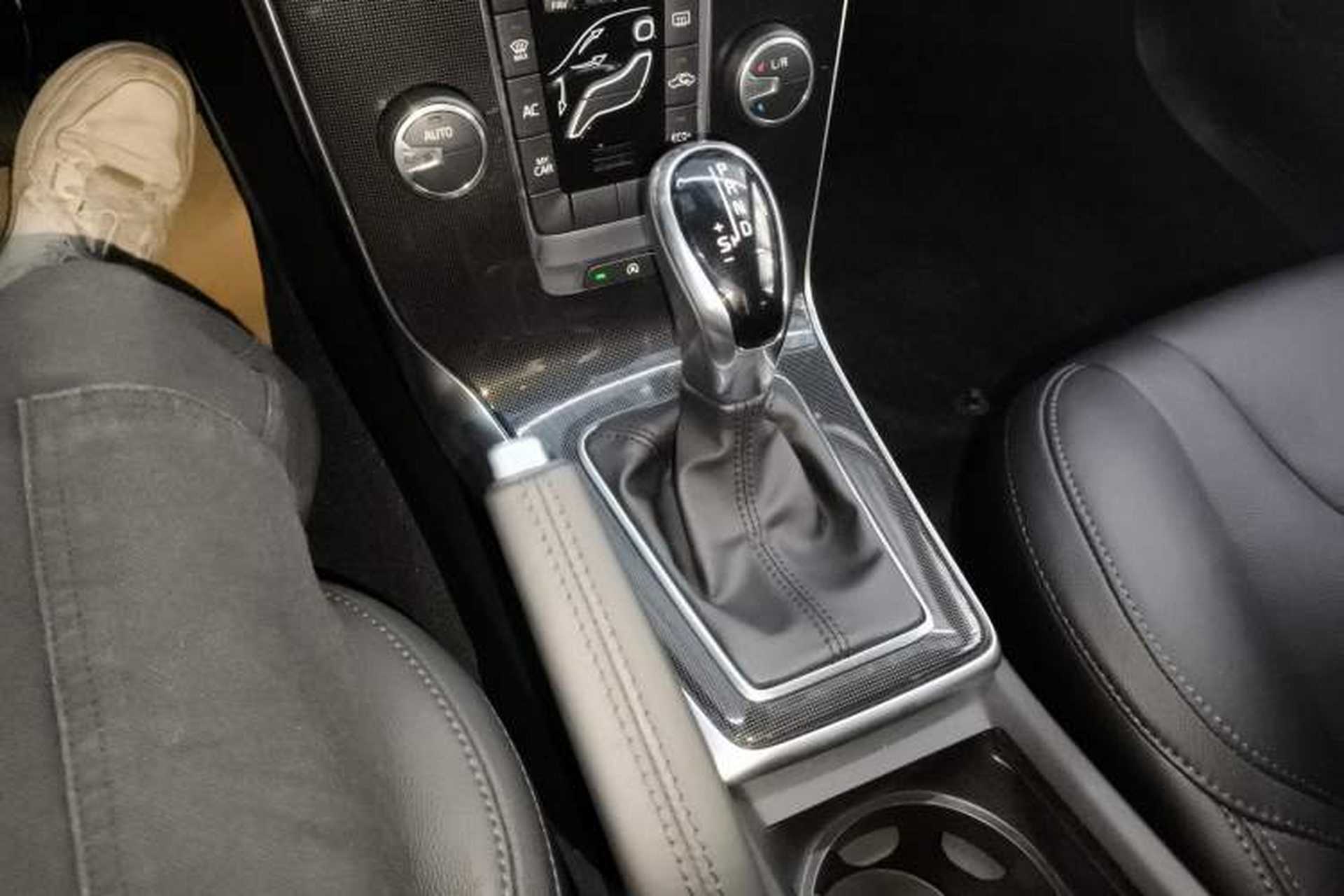 Used Volvo V40 2019 T3 Zhiyi Edition Gear Lever