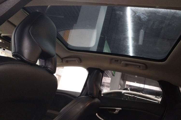 Used Volvo V40 2019 T3 Zhiyi Edition Headliner