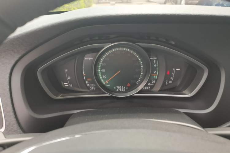 Used Volvo V40 2019 T3 Zhiyi Edition Instrument Cluster