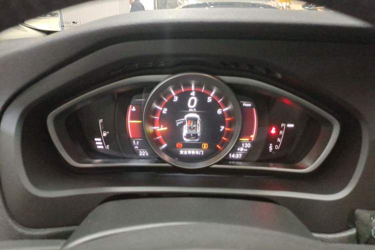 Used Volvo V40 2019 T3 Zhiyi Edition Instrument Cluster