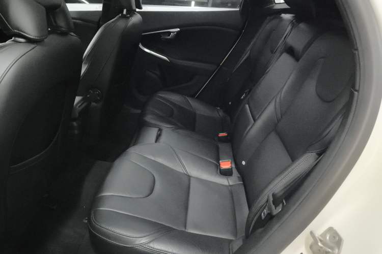 Used Volvo V40 2019 T3 Zhiyi Edition Interior 4