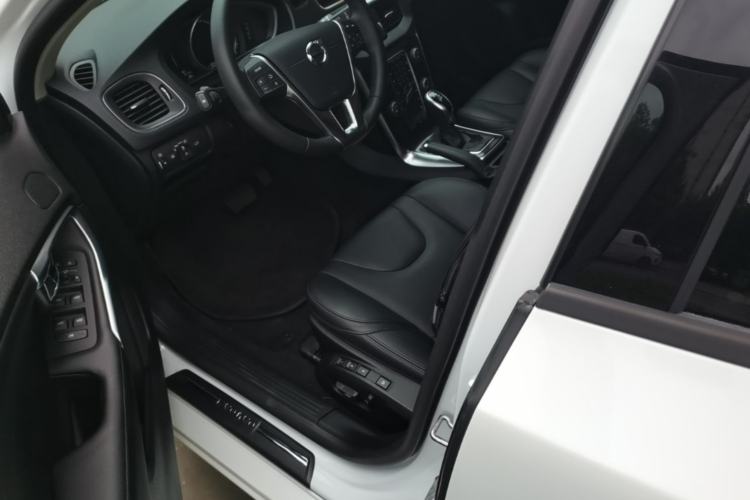 Used Volvo V40 2019 T3 Zhiyi Edition Left Front Seat