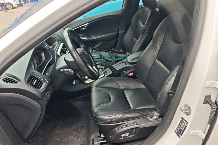 Used Volvo V40 2019 T3 Zhiyi Edition Left Front Seat