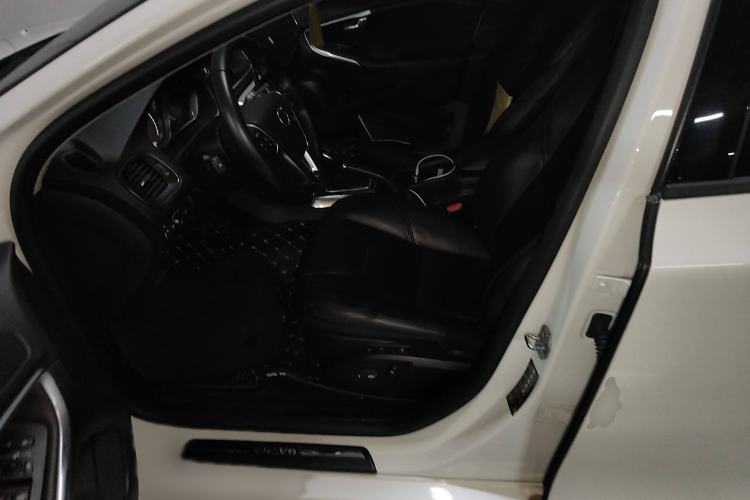 Used Volvo V40 2019 T3 Zhiyi Edition Left Front Seat