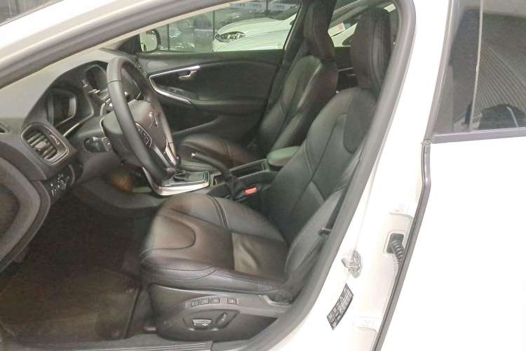 Used Volvo V40 2019 T3 Zhiyi Edition Left Front Seat