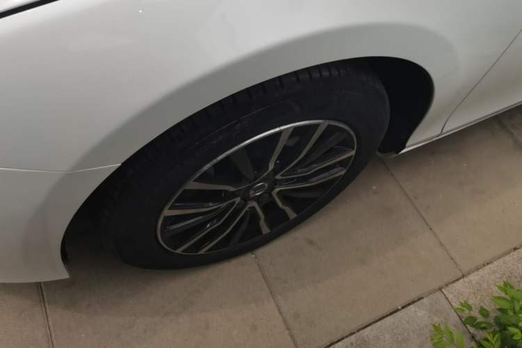 Used Volvo V40 2019 T3 Zhiyi Edition Left Front Wheel Hub