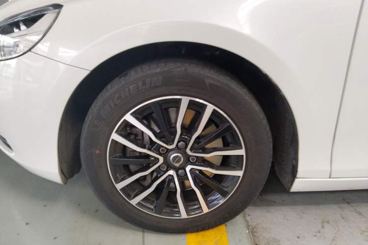 Used Volvo V40 2019 T3 Zhiyi Edition Left Front Wheel Hub