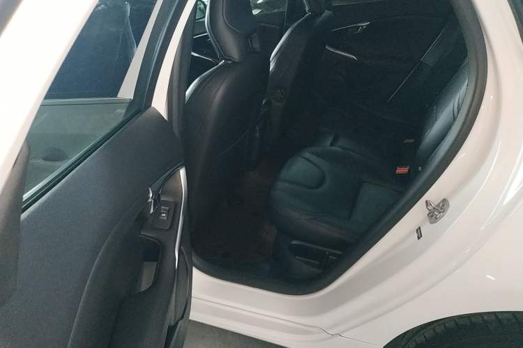 Used Volvo V40 2019 T3 Smart Luxury Edition Left Rear Seat