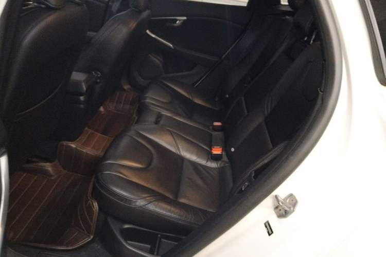 Used Volvo V40 2019 T3 Zhiyi Edition Left Rear Seat