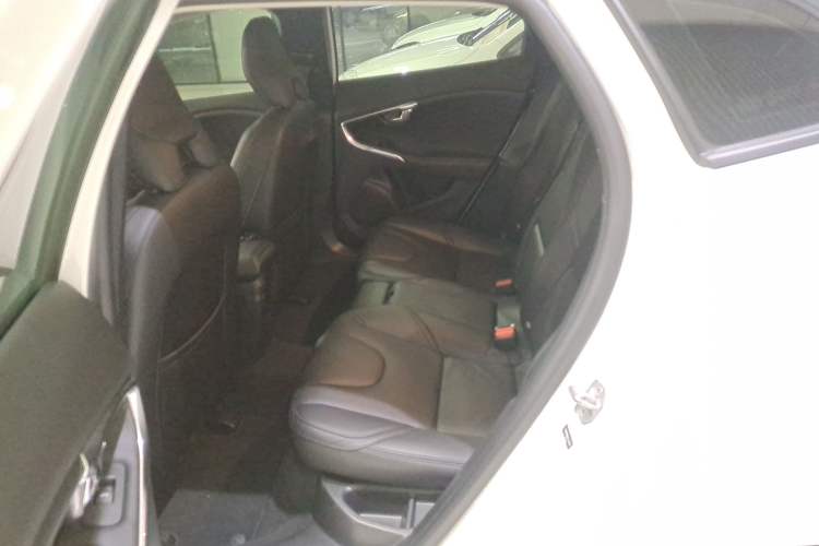 Used Volvo V40 2019 T3 Zhiyi Edition Left Rear Seat