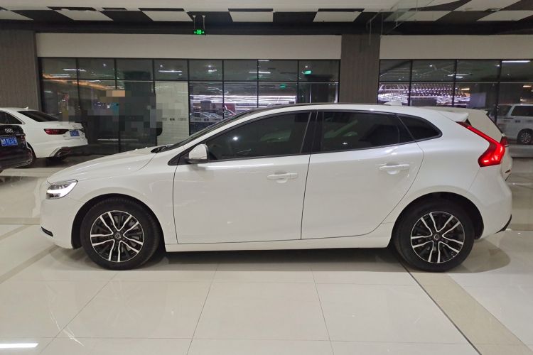 Used Volvo V40 2019 T3 Zhiyi Edition Left Side
