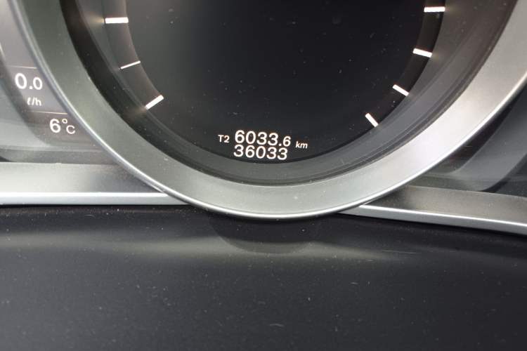 Used Volvo V40 2019 T3 Smart Luxury Edition Odometer Close Up