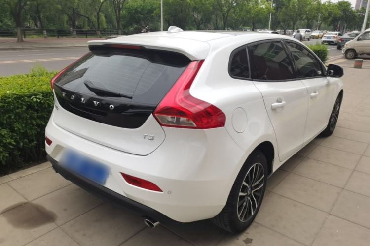 Used Volvo V40 2019 T3 Zhiyi Edition Rear Right 45 Deg