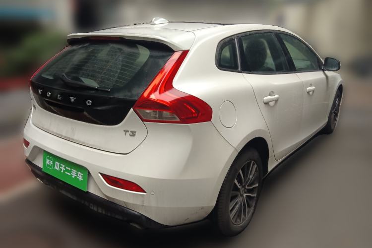 Used Volvo V40 2019 T3 Zhiyi Edition Rear Right 45 Deg