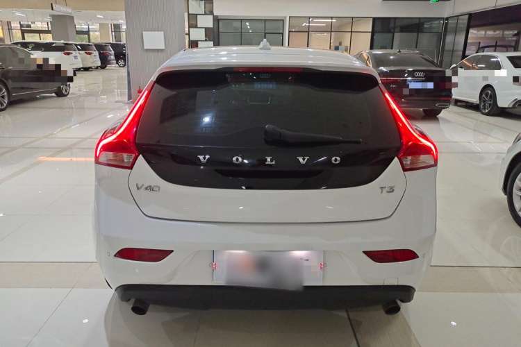 Used Volvo V40 2019 T3 Zhiyi Edition Rear