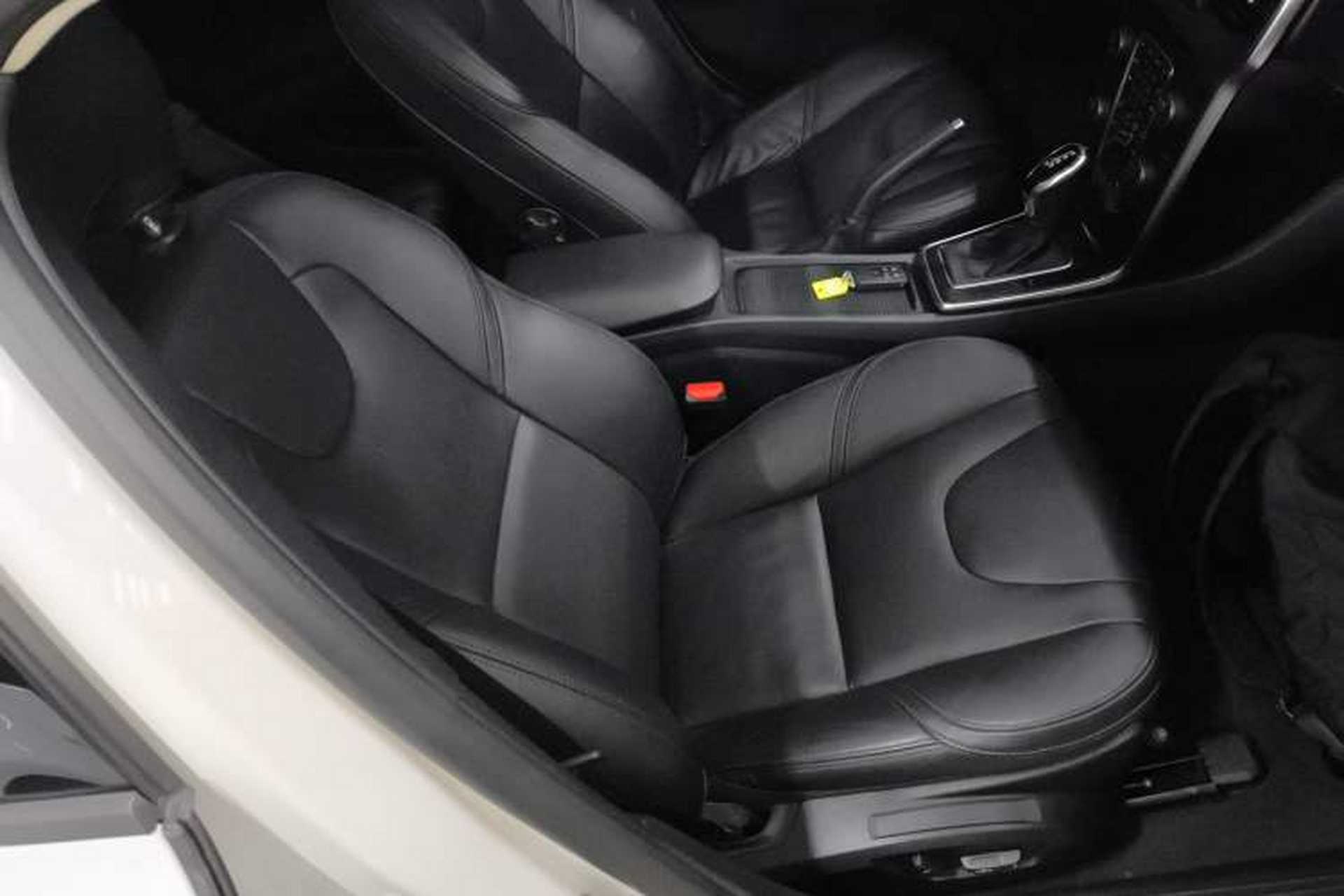 Used Volvo V40 2019 T3 Zhiyi Edition Right Front Seat