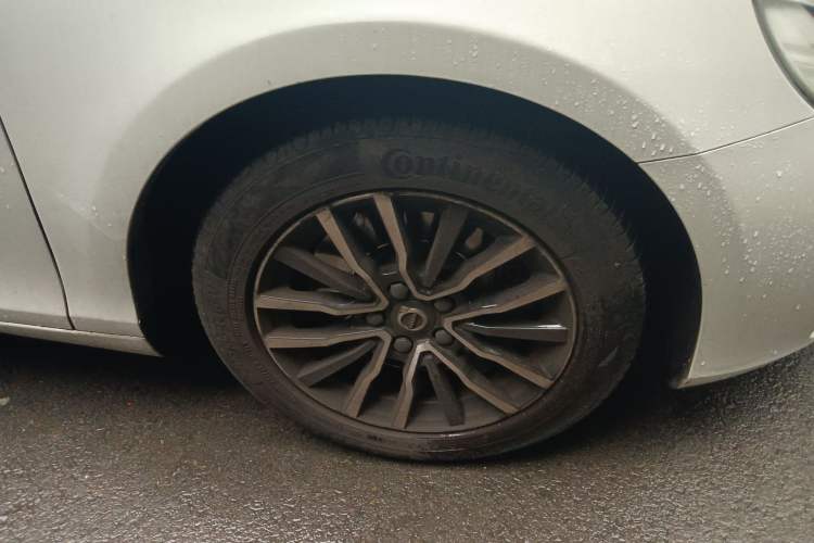 Used Volvo V40 2019 T3 Zhiyi Edition Right Front Wheel Hub