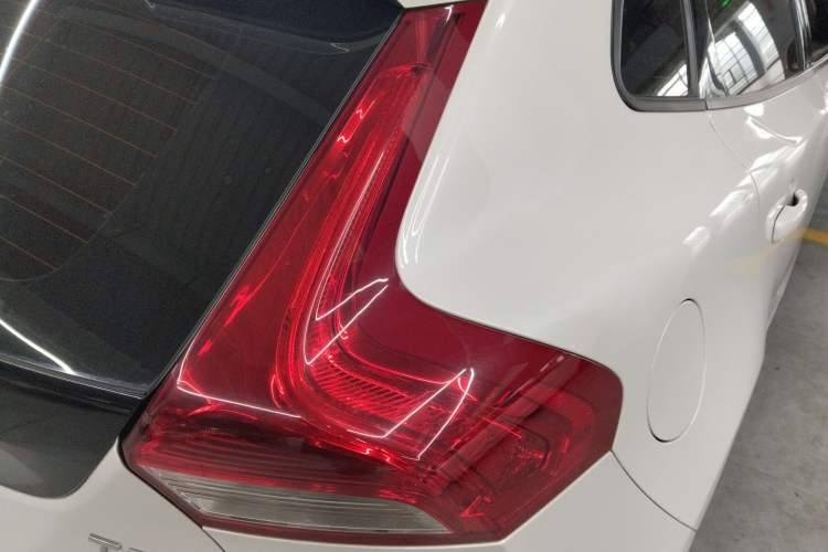 Used Volvo V40 2019 T3 Zhiyi Edition Right Rear Taillight