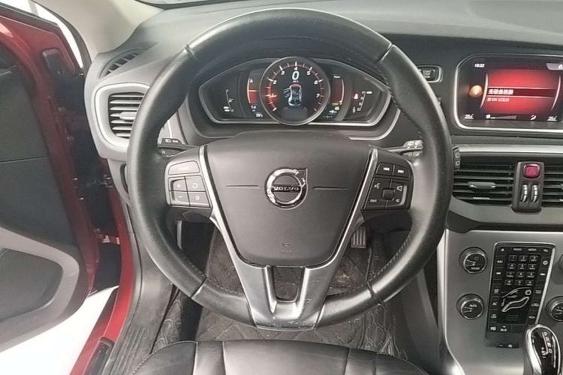 Used Volvo V40 2019 T3 Smart Luxury Edition Steering Wheel