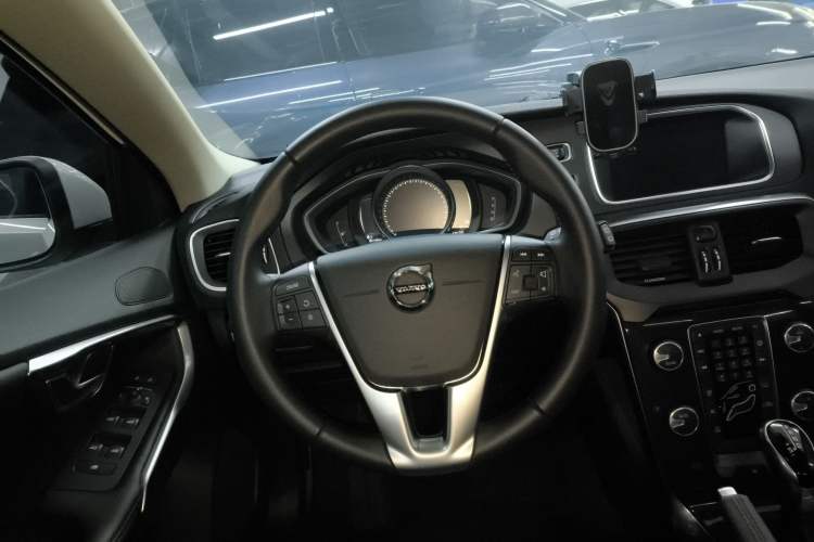 Used Volvo V40 2019 T3 Zhiyi Edition Steering Wheel