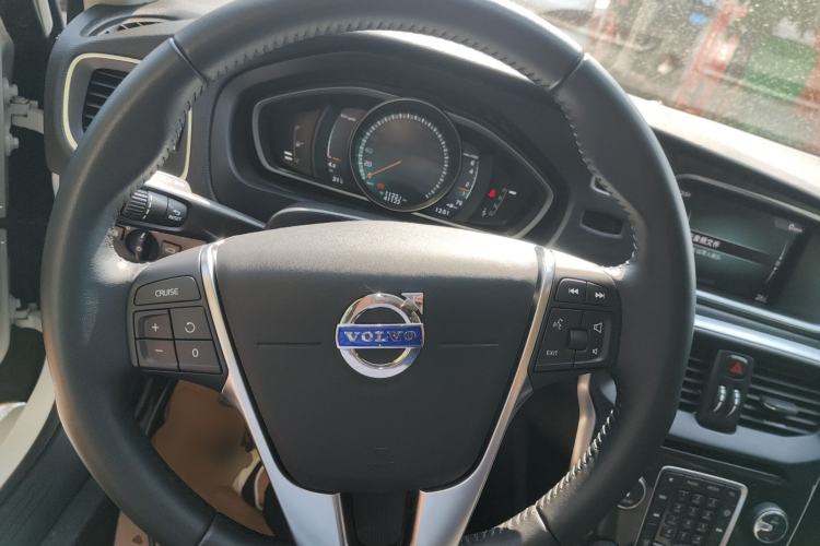 Used Volvo V40 2019 T3 Zhiyi Edition Steering Wheel
