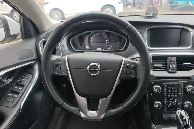 Used Volvo V40 2019 T3 Zhiyi Edition Steering Wheel