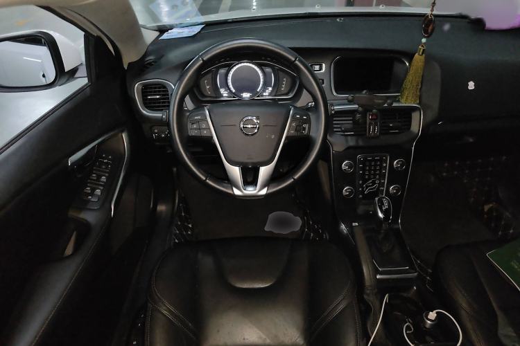 Used Volvo V40 2019 T3 Zhiyi Edition Steering Wheel