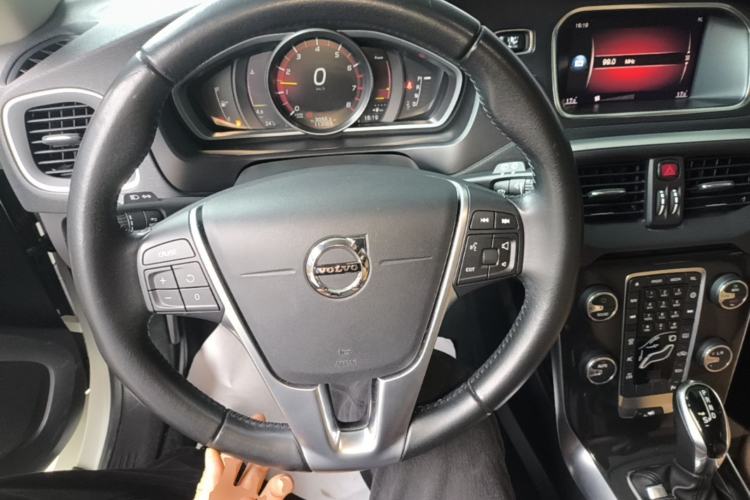 Used Volvo V40 2019 T3 Zhiyi Edition Steering Wheel