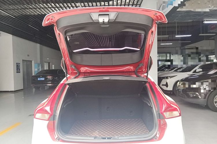 Used Volvo V40 2019 T3 Smart Luxury Edition Trunk