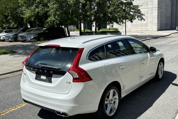Used Volvo V60 2014 T5 Zhiya Edition Exterior 2
