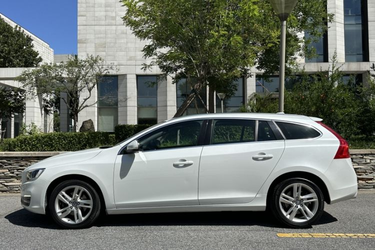 Used Volvo V60 2014 T5 Zhiya Edition Exterior 4
