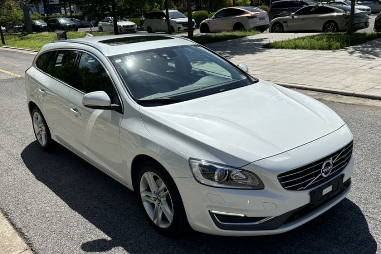 Used Volvo V60 2014 T5 Zhiya Edition Exterior 5