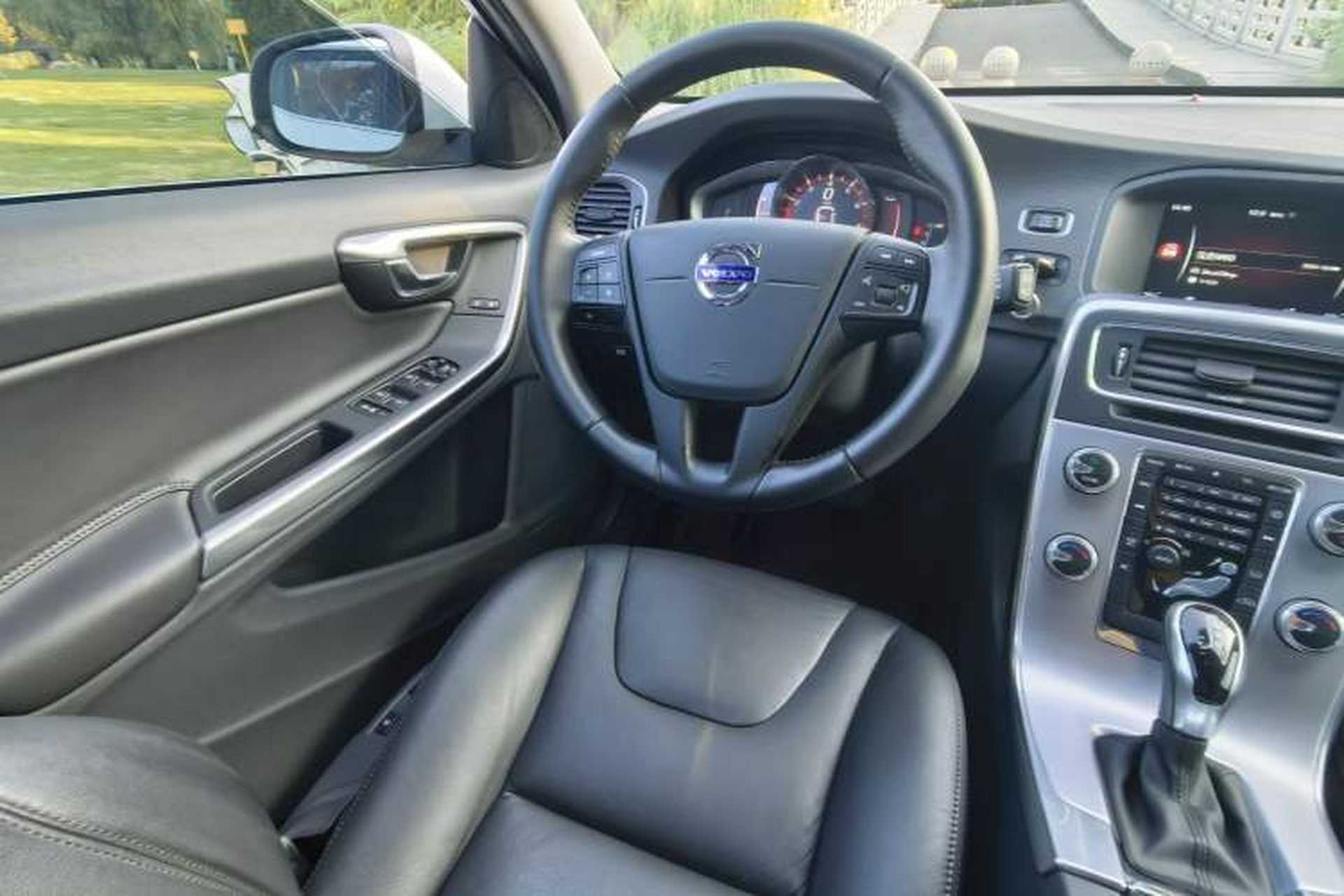 Used Volvo V60 2017 T4 Smart Edition China V Standard Interior 3