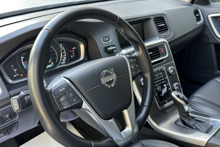 Used Volvo V60 2014 T5 Zhiya Edition Interior 4