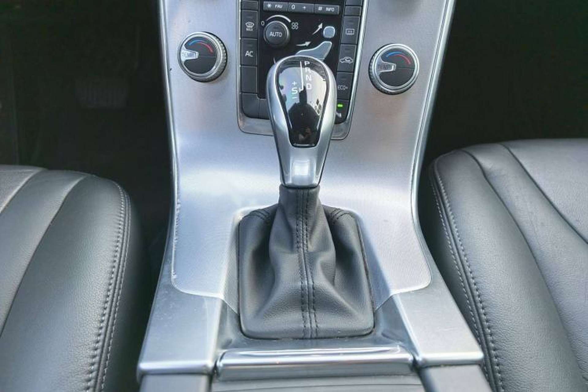 Used Volvo V60 2017 T4 Smart Edition China V Standard Interior 5