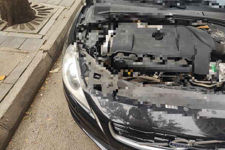 Used Volvo V60 2012 T6 AWD Personalized Sport Edition Engine Bay Right