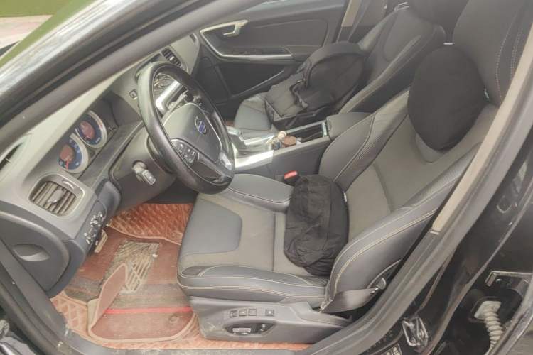 Used Volvo V60 2012 T6 AWD Personalized Sport Edition Left Front Seat