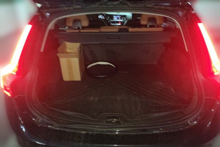 Used Volvo V60  Trunk