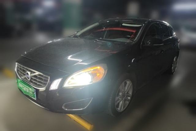 Used Volvo V60 2012, 1.6L gasoline, automatic transmission, 5 seats