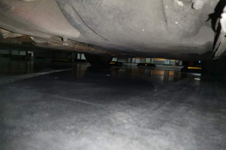 Used Volvo V60 2012 T6 AWD Sport Edition Chassis Front Left