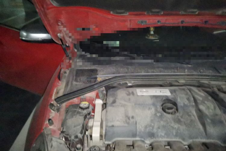 Used Volvo V60 2012 T6 AWD Sport Edition Engine Bay Right