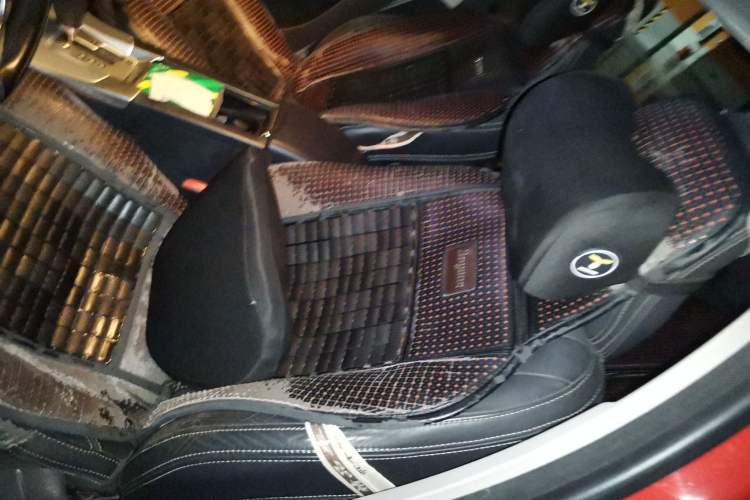 Used Volvo V60 2012 T6 AWD Sport Edition Left Front Seat