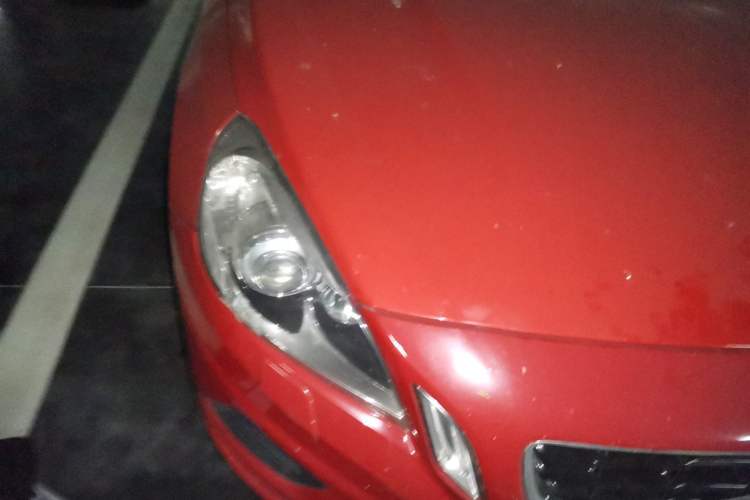 Used Volvo V60 2012 T6 AWD Sport Edition Right Front Headlight