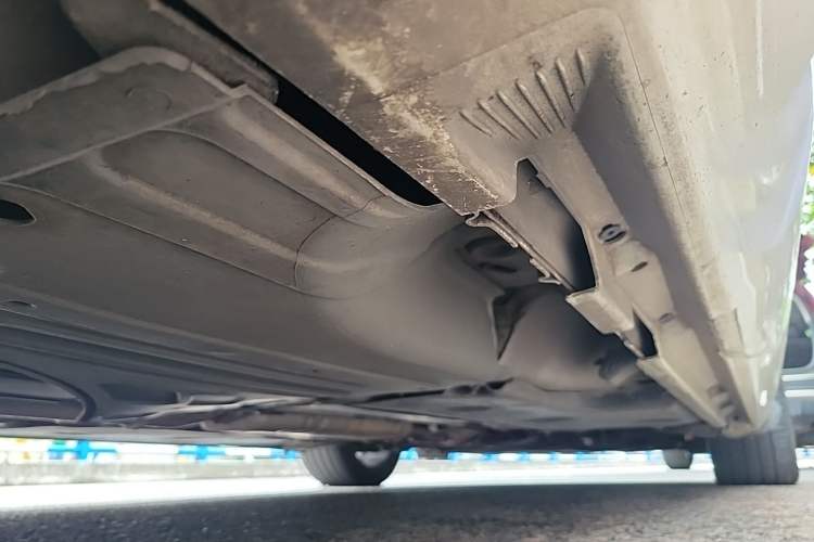 Used Volvo V60 2012 T6 AWD Sport Edition Chassis Rear Right